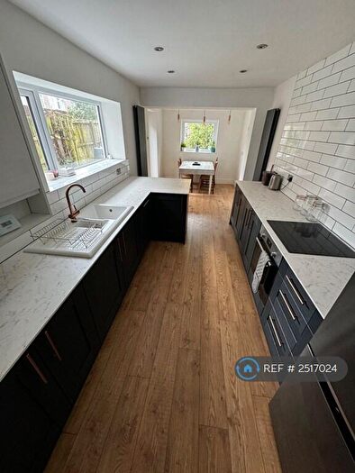 3 Bedroom Terraced House To Rent In Partridge Road, Cardiff, CF24