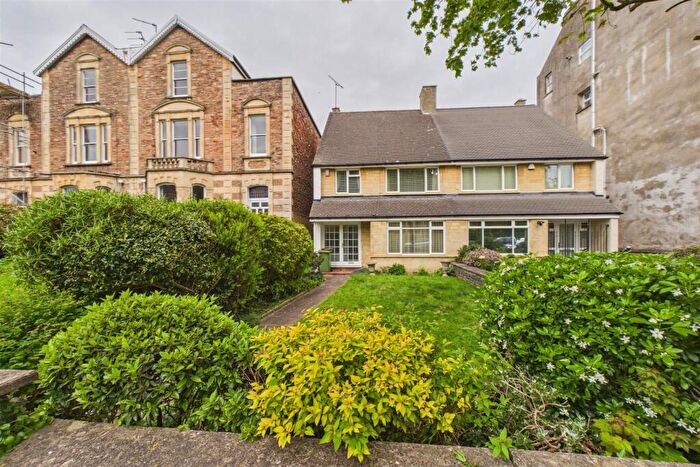 3 Bedroom Semi Detached House For Sale In House | Basic Updating | Clifton, BS8