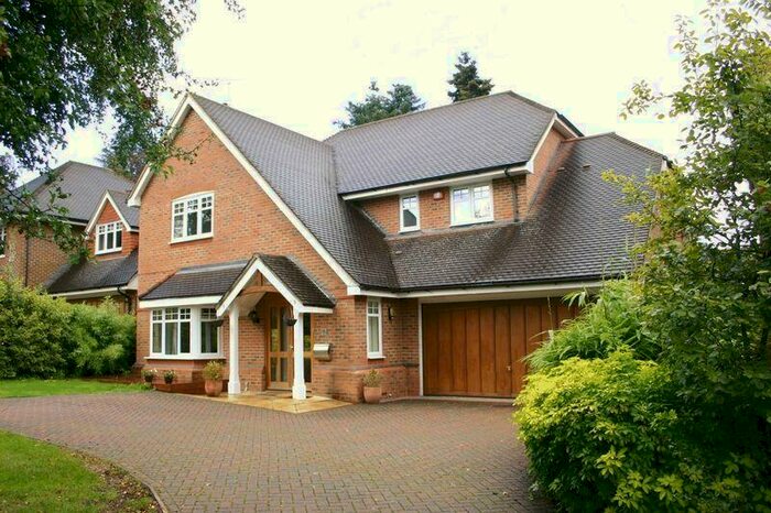 5 Bedroom Detached House To Rent In Chacombe Place, Beaconsfield, HP9