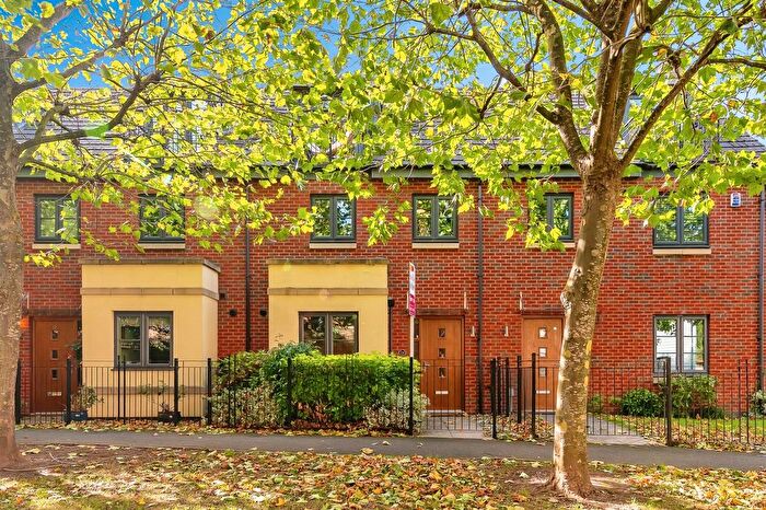 3 Bedroom Terraced House For Sale In Halfpenny Walk, Nottingham, NG11