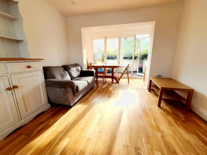 2 Bedroom Flat To Rent In Conewood Street, Highbury, N5