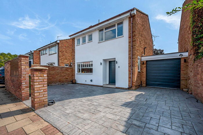 3 Bedroom Detached House To Rent In Messeter Place, London, SE9