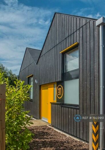 2 Bedroom Detached House To Rent In Deramore Gardens, Belfast, BT7