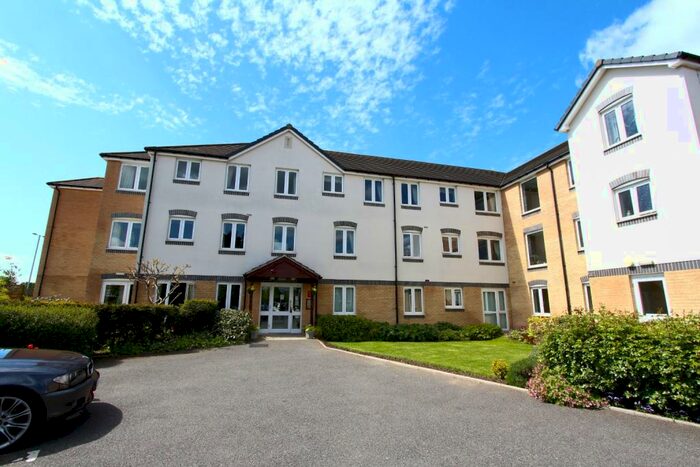 1 Bedroom Flat To Rent In Cleves Court, London Road, Hadleigh, SS7
