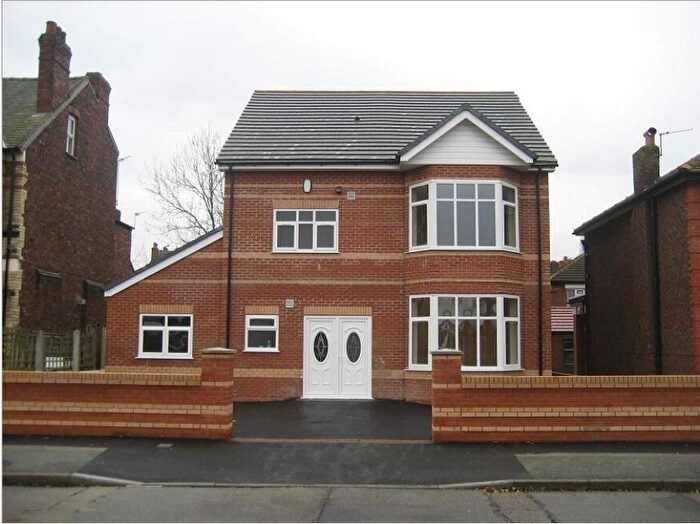 10 Bedroom Detached House To Rent In Abberton Road, M20