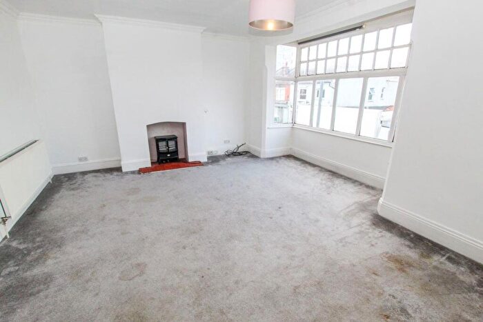 2 Bedroom Maisonette For Sale In William Street, Herne Bay, CT6