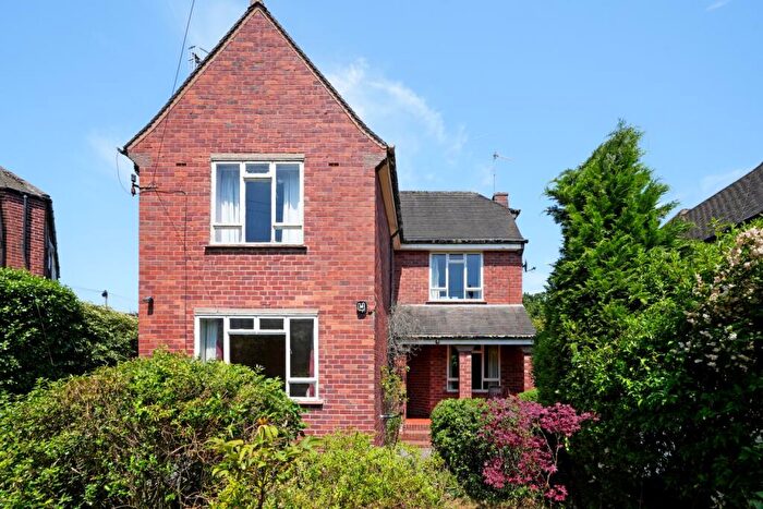 3 Bedroom Detached House For Sale In Chatsworth Road, Sheffield, South Yorkshire, S17
