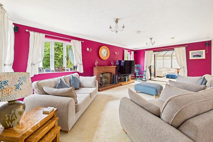 4 Bedroom Detached House For Sale In Yarmouth Road, Blofield, Norwich, NR13