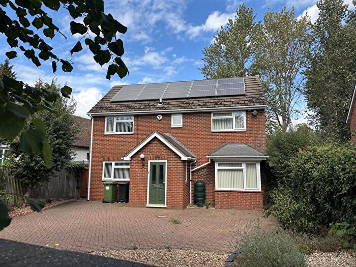 4 Bedroom House To Rent In Vicarage Road, Stony Stratford, Milton Keynes, MK11