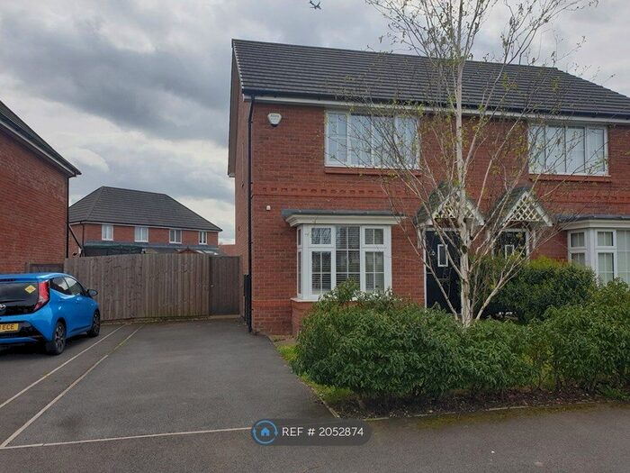3 Bedroom Semi-Detached House To Rent In Lapwing Lane, Stockport, SK5