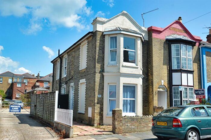 2 Bedroom Semi-Detached House For Sale In Central Ryde, PO33