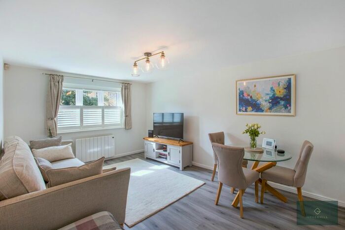 1 Bedroom Flat To Rent In Fallow Rise, Hertford, SG13