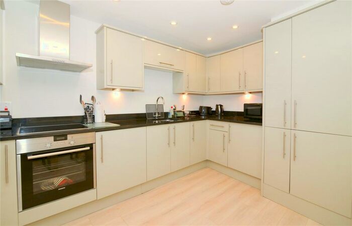 1 Bedroom Apartment To Rent In Colston Road, East Sheen, SW14