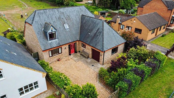 3 Bedroom Detached Bungalow For Sale In Wellingborough Road, Earls Barton, Northampton, NN6