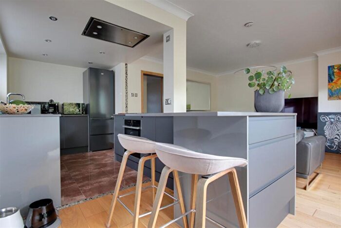 2 Bedroom Apartment To Rent In Princes Crescent, Lyndhurst, SO43