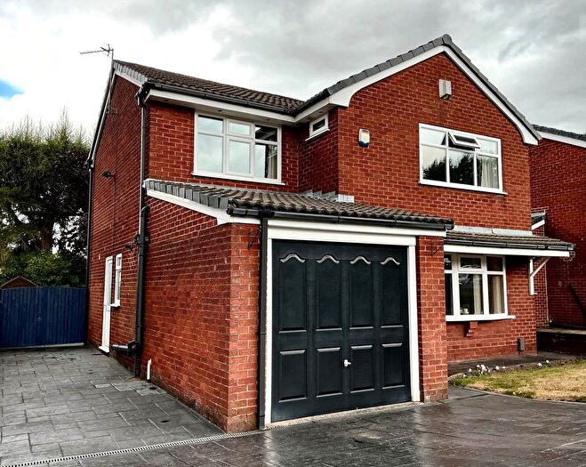 4 Bedroom Detached House For Sale In Irk Vale Drive, Chadderton, OL1