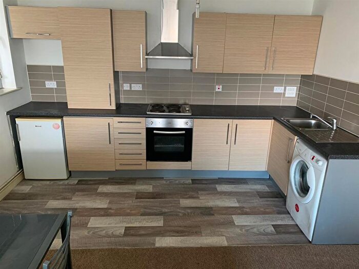 2 Bedroom Flat To Rent In Bispham House, Lace Street, Liverpool, L3