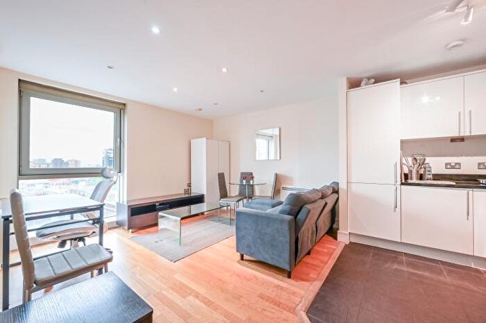 1 Bedroom Flat For Sale In Wharfside Point South, Prestons Road, London, E14