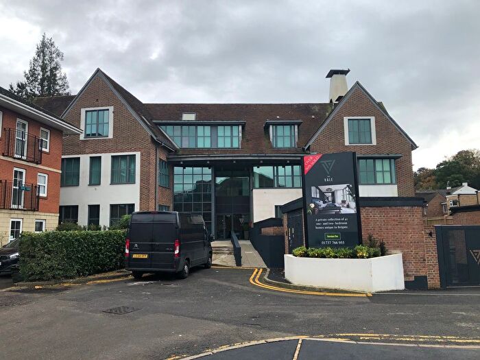 1 Bedroom Flat To Rent In Roebuck Close, Reigate, RH2