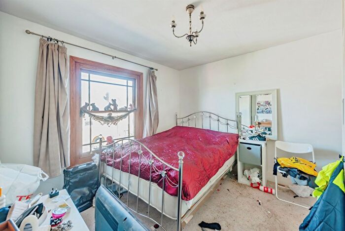 2 Bedroom Terraced House For Sale In Crescent Road, Bletchingley, Redhill, RH1