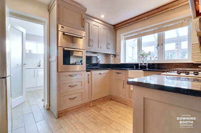 4 Bedroom Detached House For Sale In Meadow Croft, Streethay, Lichfield, WS13
