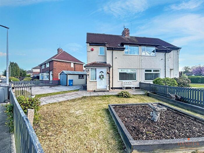 3 Bedroom Semi-Detached House For Sale In Th Avenue, Hull, HU6