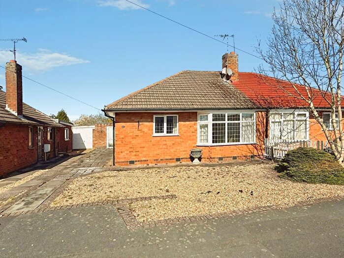 2 Bedroom Semi-Detached Bungalow For Sale In Foxhunter Drive, Oadby, LE2