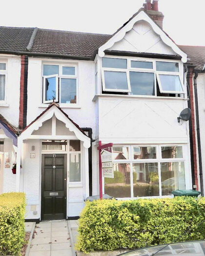 2 Bedroom Flat To Rent In Hamilton Road, London, NW11