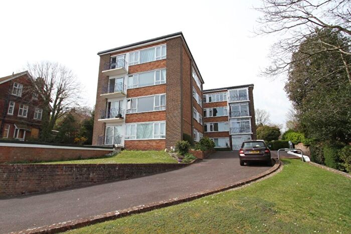 2 Bedroom Apartment For Sale In Carlisle Road, Meads, Eastbourne, BN20