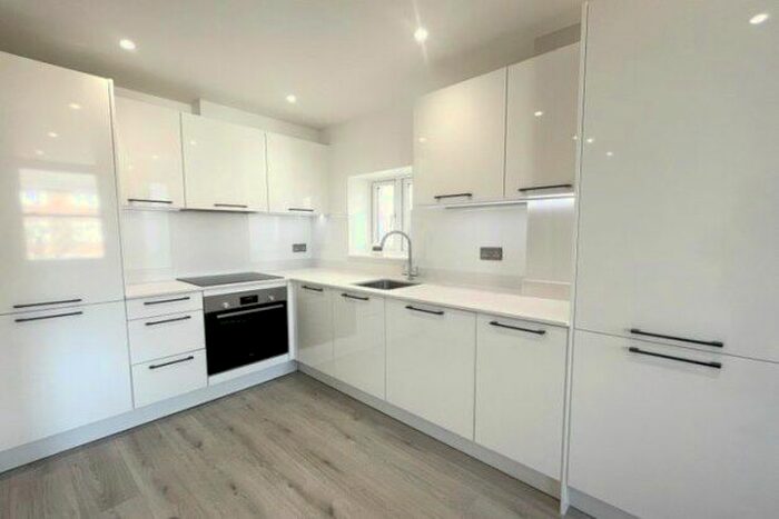 1 Bedroom Flat To Rent In Canbury Park Road, Kingston Upon Thames, KT2