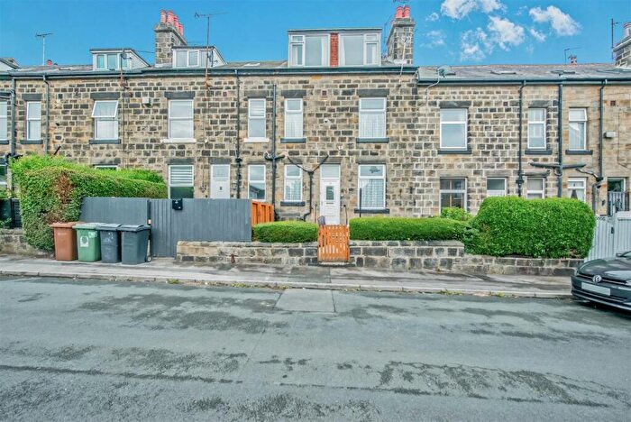 3 Bedroom Terraced House For Sale In Wellington Mount Bramley, LS13