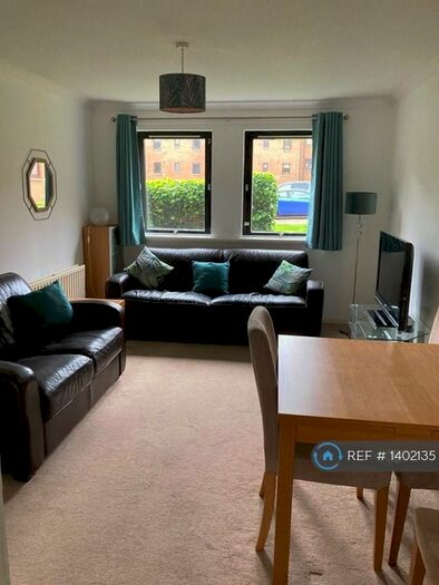 2 Bedroom Flat To Rent In Boat Green, Edinburgh, EH3