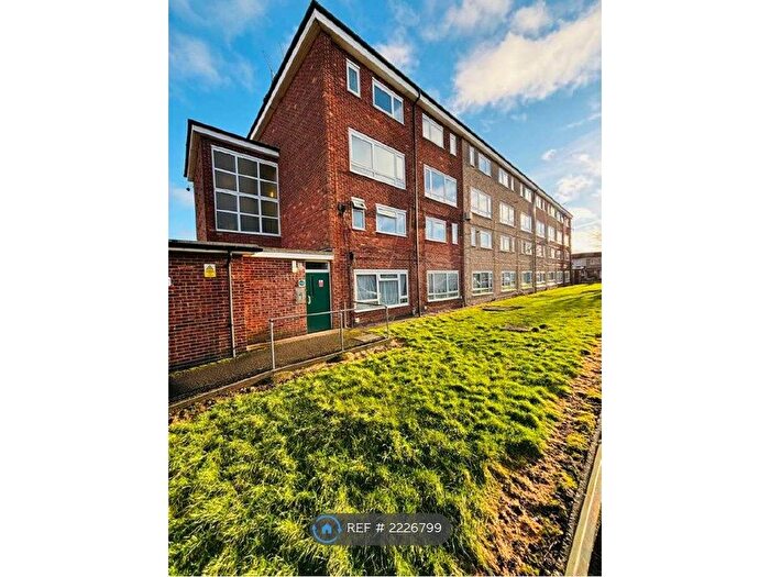 2 Bedroom Maisonette To Rent In Lydgate Court, Bedworth, CV12