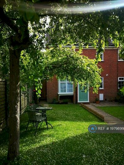 1 Bedroom Semi-Detached House To Rent In Bowmans Close Dunstable, Dunstable, LU6