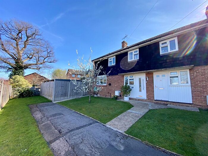 3 Bedroom Semi Detached House For Sale In Great Goodwin Drive, Guildford, GU1