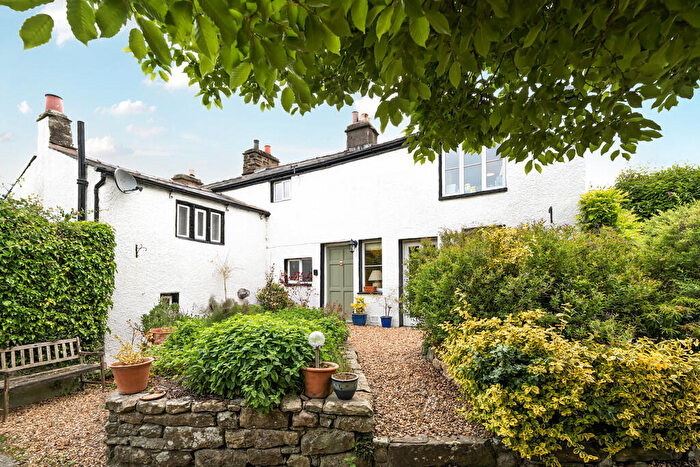 4 Bedroom Semi-Detached House For Sale In Park House, Whittington, LA6