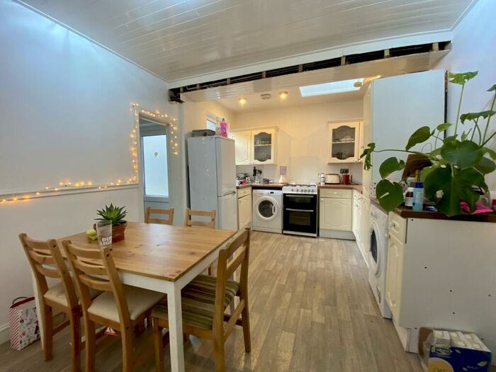 4 Bedroom Terraced House To Rent In Thesiger Street, Cathays, CF24