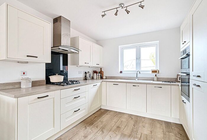 2 Bedroom Flat For Sale In Tanner Close, Frenchay, Bristol, Gloucestershire, BS16