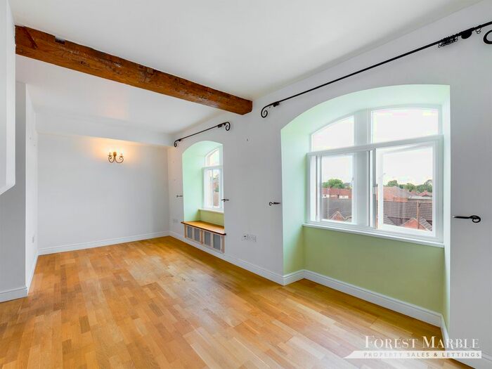 2 Bedroom Flat To Rent In Edward Street, Westbury, BA13