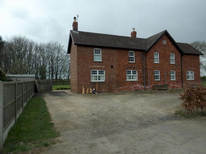 2 Bedroom Semi-Detached House To Rent In Grange Cottages, Grange Lane, Gainsborough, Lincs, DN21