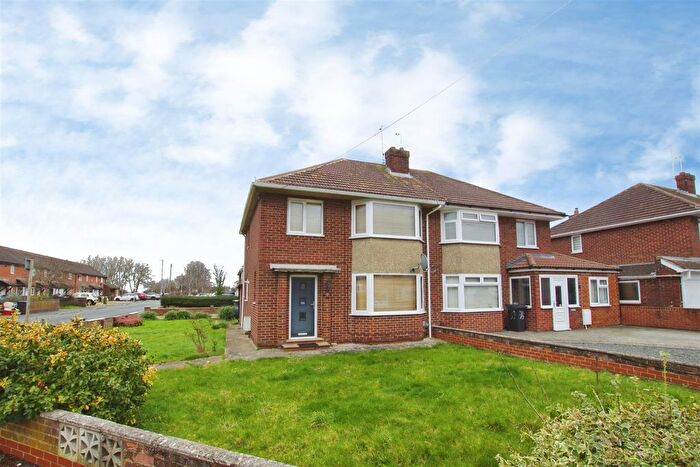 3 Bedroom Semi-Detached House For Sale In Eastern Avenue, Old Walcot, Swindon, SN3