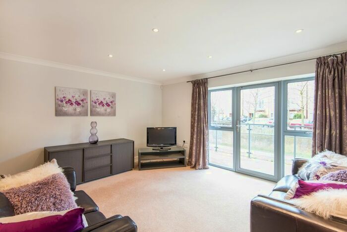 3 Bedroom Flat To Rent In Walton Well Road, Oxford, OX2