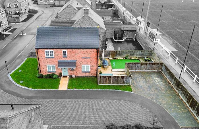 3 Bedroom Detached House For Sale In Westfield Close, Blaby, Leicester, LE8