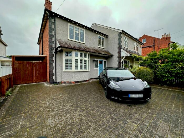 4 Bedroom Semi-Detached House To Rent In Old Bath Road, Cheltenham, Gloucestershire, GL53