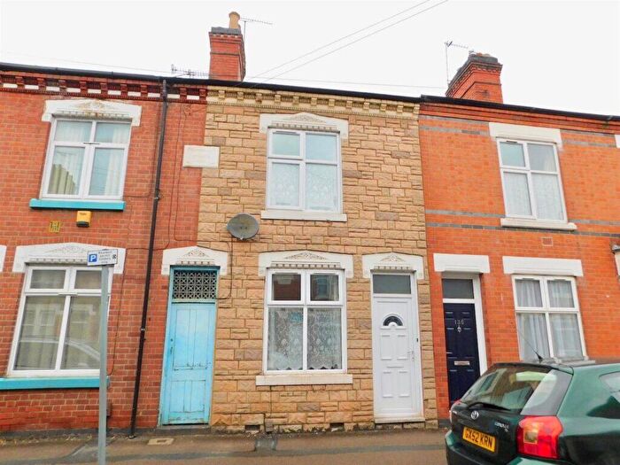3 Bedroom Terraced House To Rent In Jarrom Street, Leicester, LE2