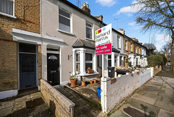 3 Bedroom Terraced House For Sale In Quick Road, London, W4