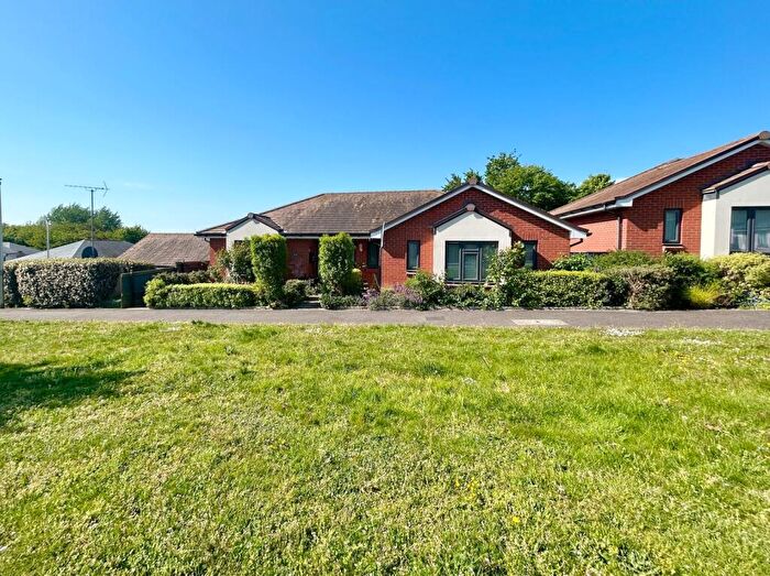 3 Bedroom Bungalow For Sale In Poltimore Way, West Clyst, Exeter, EX1