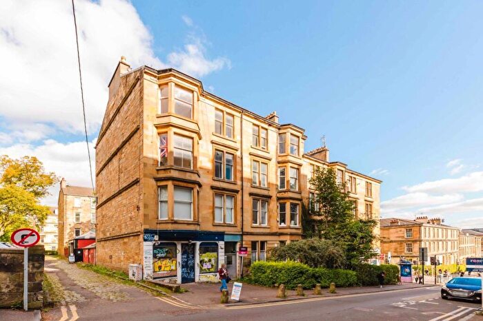 3 Bedroom Flat To Rent In Gibson Street, Glasgow, G12