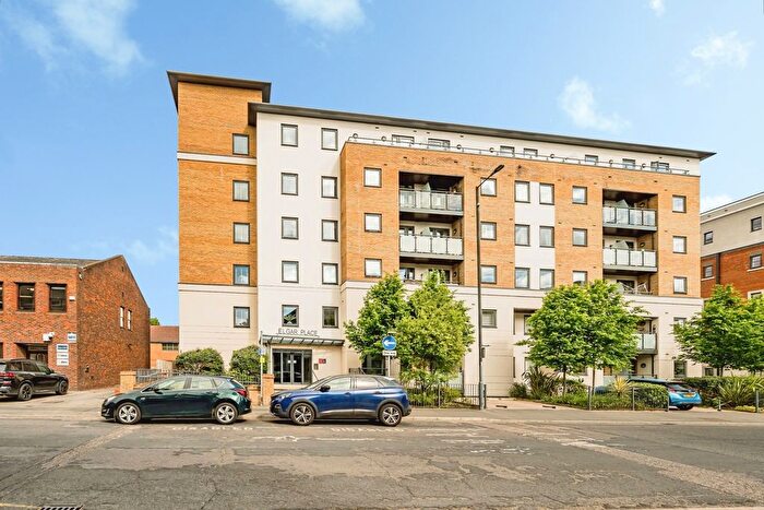 1 Bedroom Flat For Sale In Bridge Avenue, Maidenhead, Berkshire, SL6