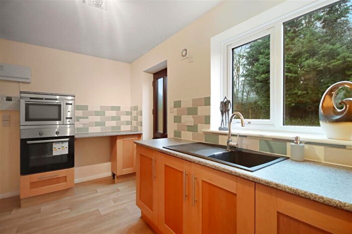 2 Bedroom Semi-detached House For Sale In Dale View, Stretton, Alfreton, DE55